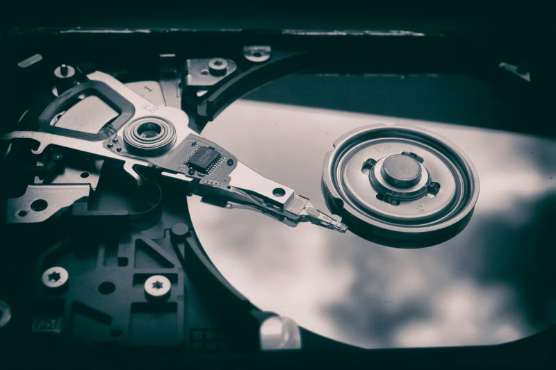 ネット上のアーカイブ作成の難しさが増大しています。Wayback Machine と Wikimedia は HDD スペース不足に直面しています