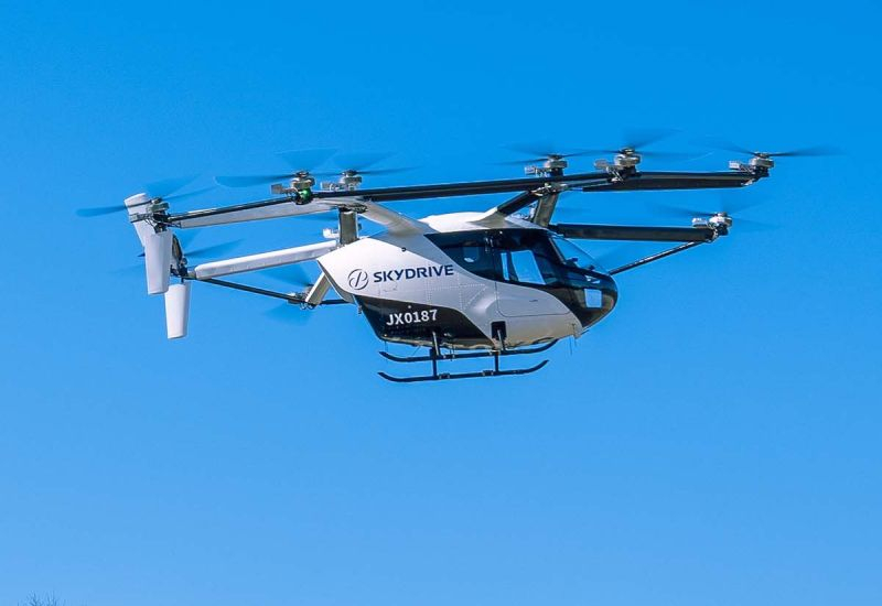ビデオ：飛行タクシーSkyDriveが東京上空に離陸し、商業フライトは2028年に開始されます