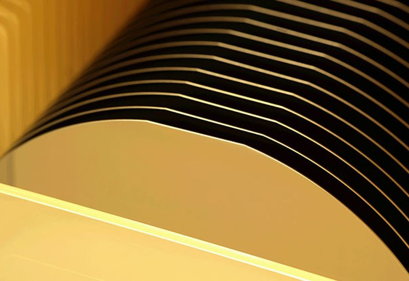 サムスンとSKハイニクスはメモリ製造費を増やすことを約束していますが、短期的にはメモリ不足の問題を解決するものではありません。