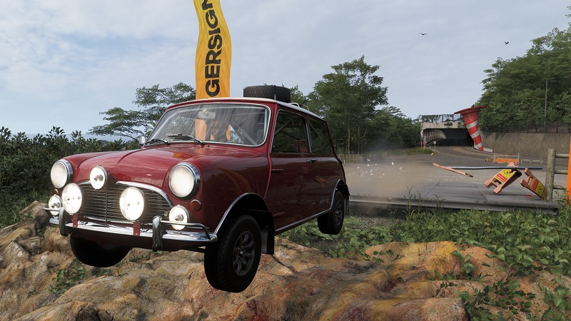 Forza Horizon 6はSteamで発売されましたが、レビューは「混在」しており、シリーズ歴代最高のピークオンライン数を記録しました。