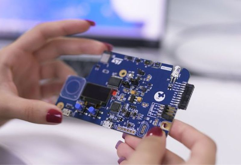 中国は人工知能を活用すれば、2028年までに大量生産型半導体市場の約42％を占有できる。