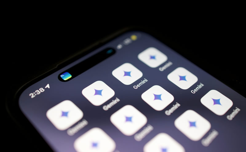 クラウドフレアの部長は、GoogleがAI学習データを得るためにサイトを「脅迫」に利用していると主張しています