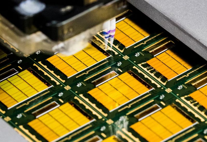 価格は毎時間更新され、小規模メーカーはほぼ市場から除外されています。