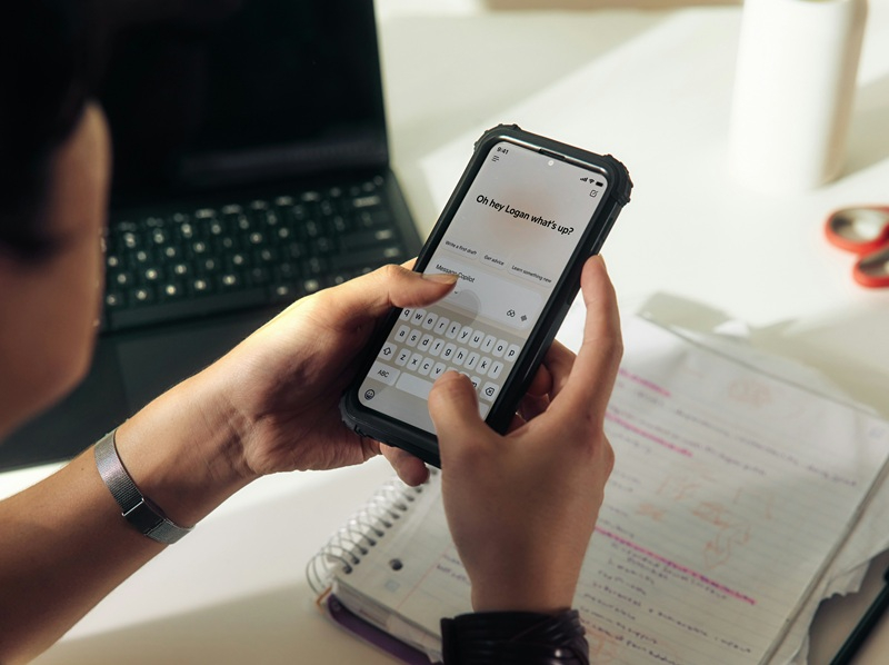 米国の従業員の半数がすでに職場で人工知能を活用していることが調査で判明しました