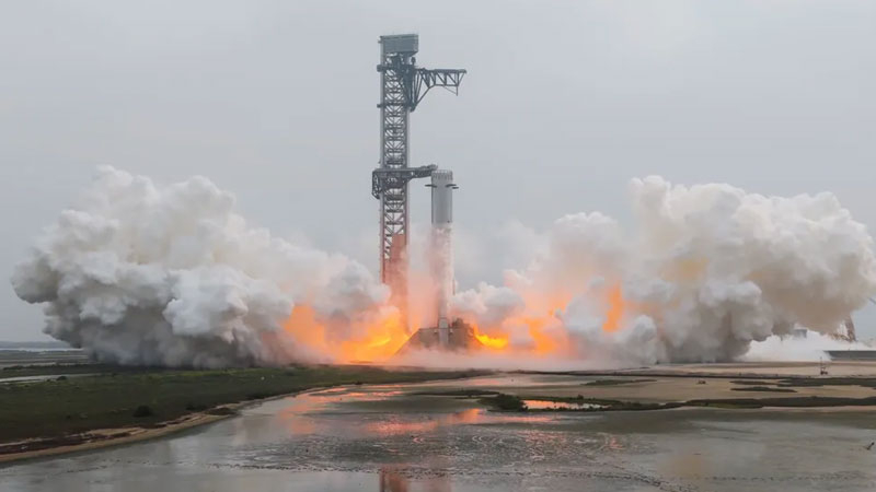 SpaceXは新しいSuper Heavyの初期打ち上げ試験を完了し、Starship V3の起動に向けて準備が整いました
