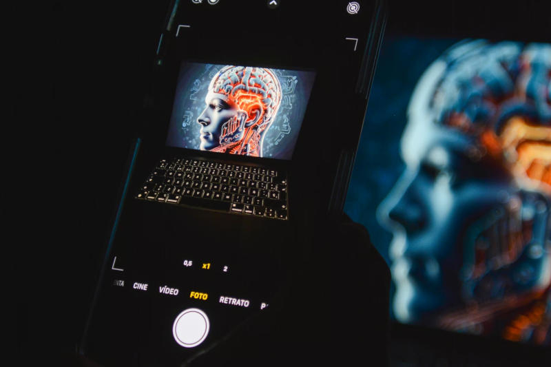 マイクロソフトはインターネット上でのディープフェイク拡散を止めるための解決策を提供しています