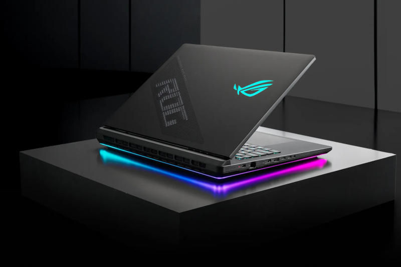 アスウスROG Strix SCAR 18は、最大320Wを消費するフラッグシップゲーミングノートパソコンとしてデビューします