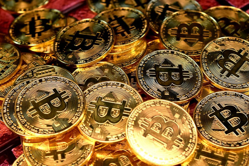 今日は、ビットコインで最初に購入したときから16年が経ちます―その時の2枚のピザは今なら7億7000万ドルになるでしょう。