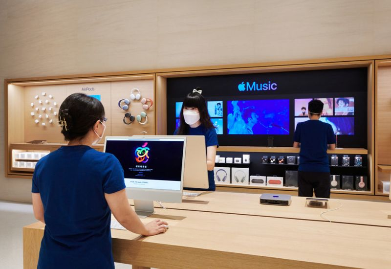 App Store の手数料を中国の開発者向けに引き下げ、当局の圧力で実施された。