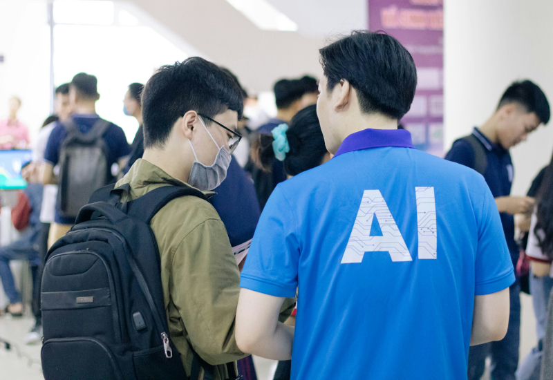 ChatGPT、Gemini、およびClaudeはAIによる職業消滅の評価を分けており、科学者たちはその信頼性に疑問を抱いています