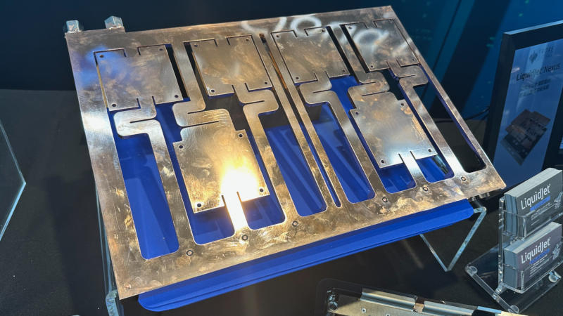 フローレは、Nvidiaサーバー向けの超薄型液体クーラーLiquidJet Nexusを発表し、温度を6 ℃低下させ、AI効率を10 ％向上させました