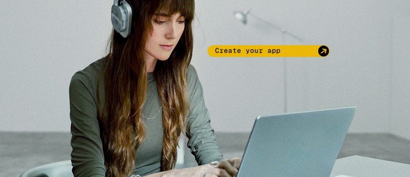 Nothingは、人工知能を利用したミニアプリ作成プラットフォーム「Essential Apps」のベータ版を発表しました。