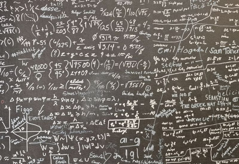 猫の分析からエルデシュ定理まで：人工知能はますます数学の頂点を攻撃しています