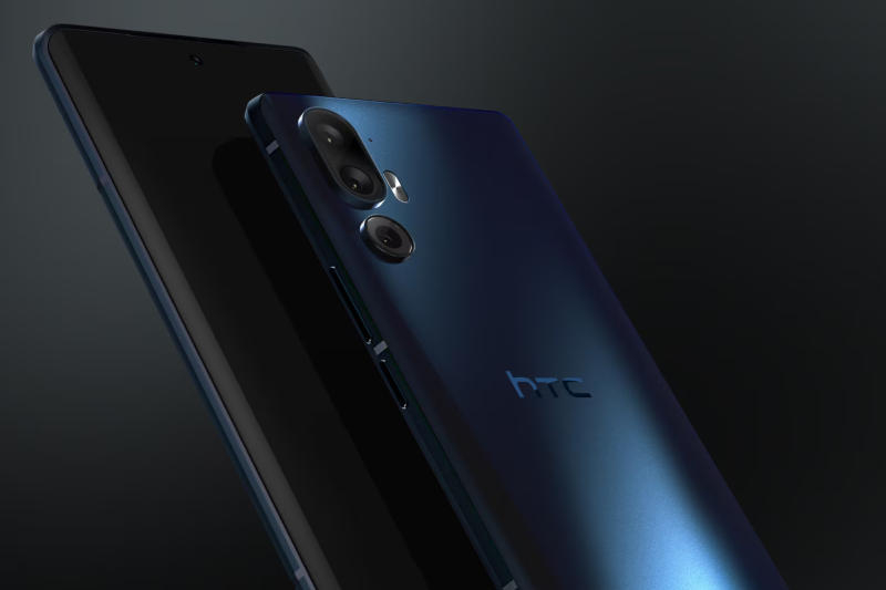 トランプモバイルT1の携帯電話はHTC U24 Proに非常によく似ているようです。
