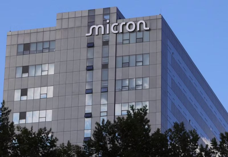 月の中頃から、Micron社の株価が約30％下落した。