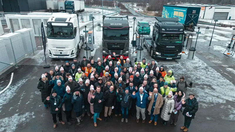 スウェーデンは電気自動車用に1.2 MWの充電器を導入し、凍結が妨げることはありませんでした。