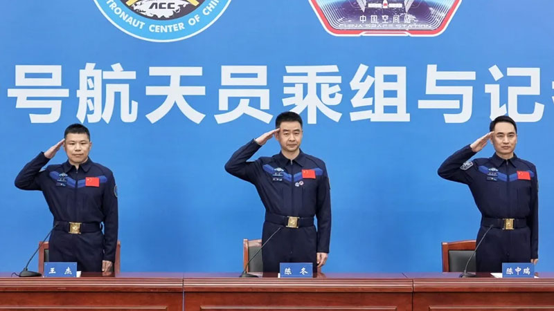 宇宙船の窓にひびが入る：Shenzhou-20 の乗組員は軌道からの救出脱出を報告した